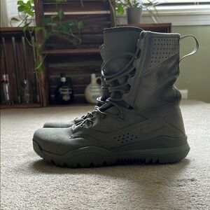 Nike SFB Jungle Boots in Olive Green